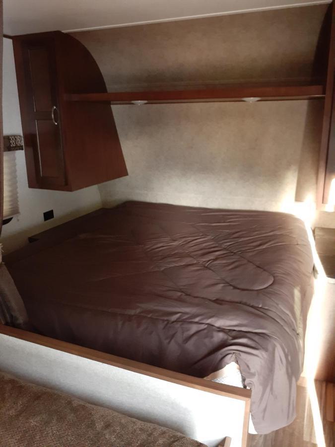 Campsite 2017 Camper Located At The Rv Park! *